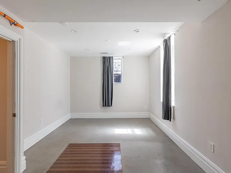 89 Cedar St #2L — Photo 17