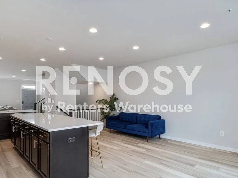 1041 Flester Ln — Photo 28