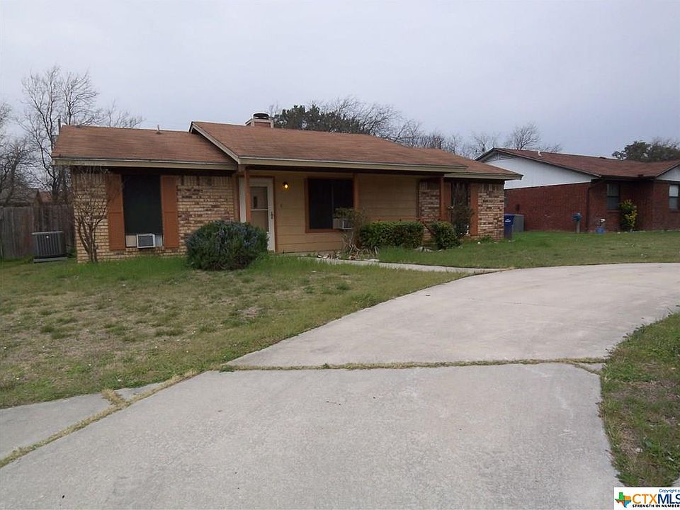 1st image of 209 Bridle Dr