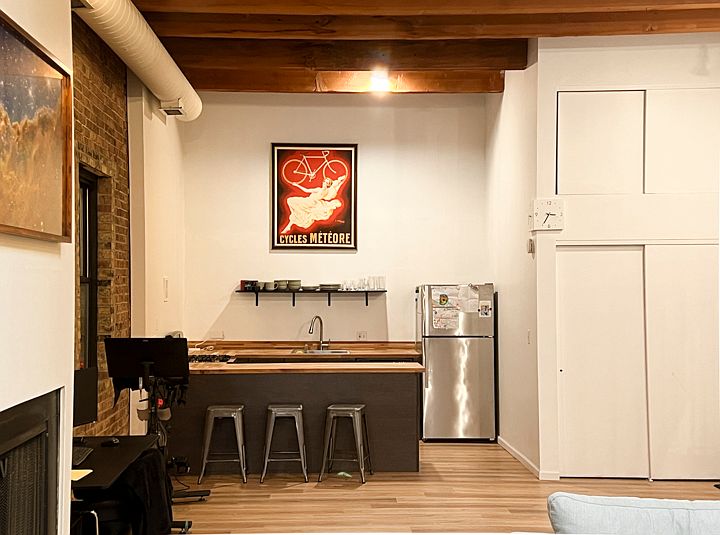 1st image of 1113 W Armitage Ave APT 2