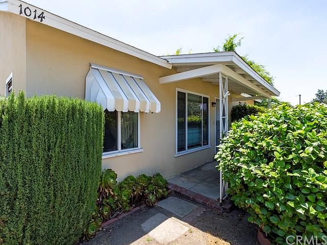 1st image of 1014 N Altadena Dr
