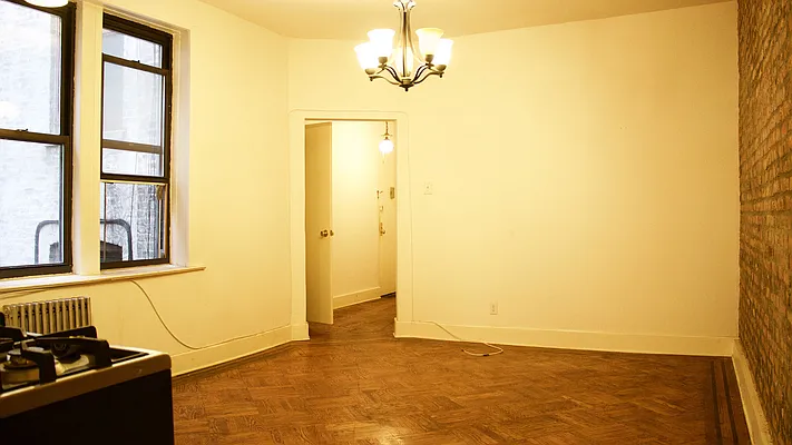 Rented by Nooklyn NYC LLC | media 8