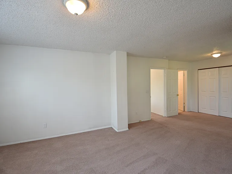 2927 Broadway St #2 — Photo 40