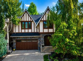 83 Discovery Ridge Blvd SW, Calgary, AB T3H4Y2