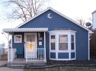 451 W Garfield Ave, Hazel Park, MI 48030