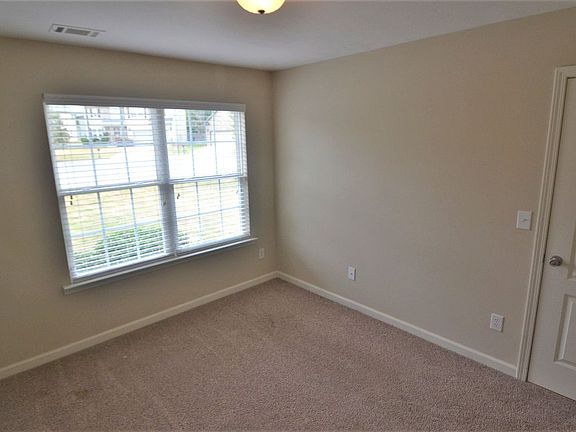 3rd image of 411 Havant Way