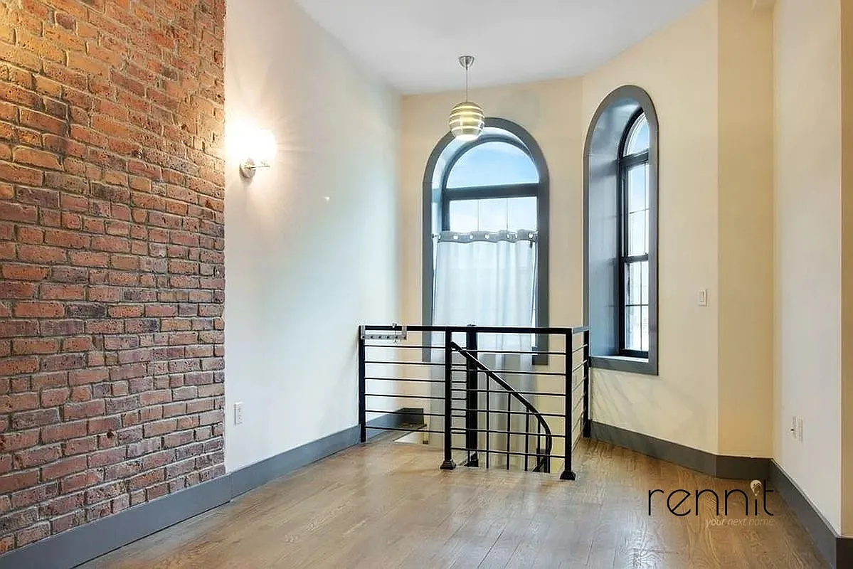 71 Stuyvesant Avenue — Photo 3