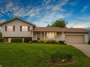 1008 Ratcliffe Dr, Marshalltown, IA 50158