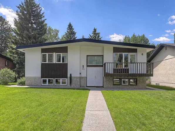 3911 N Vincent Dr NW, Calgary, AB T3A 0G9