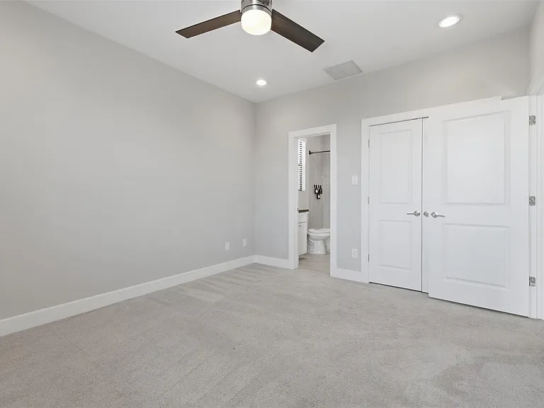 2403 Everett St #A — Photo 20