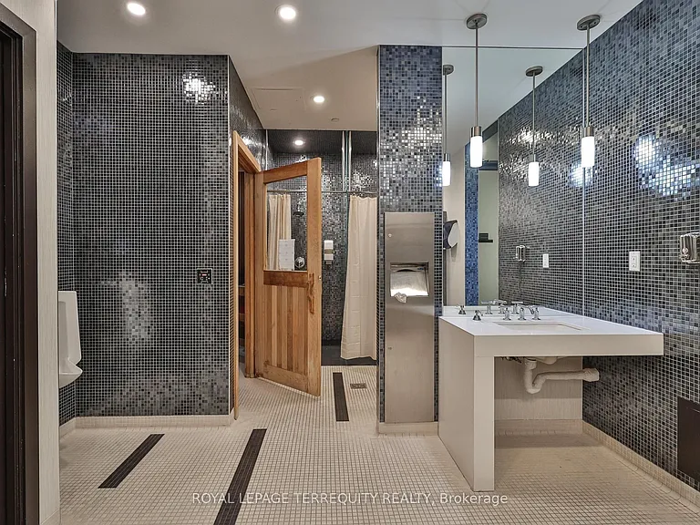 770 Bay St #2412 — Photo 46