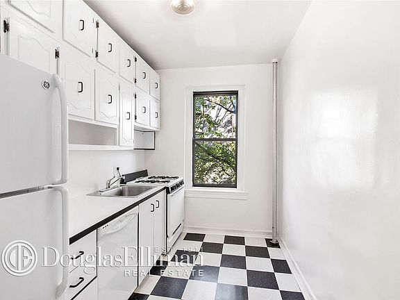 4th image of 187 E 4th St APT 5J