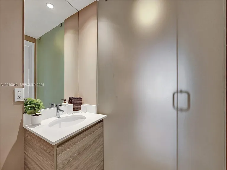 121 NE 34th St #2106A — Photo 15