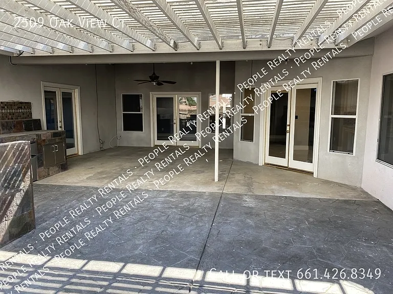 2509 Oak View Ct — Photo 37