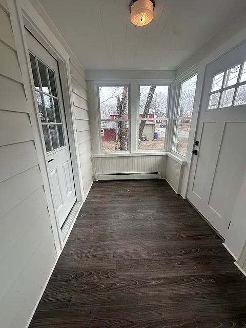 3 bed, 1.5 bath, 1098 sqft, $2,650 — Photo 3