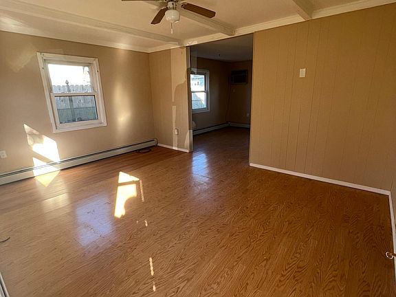 4th image of 5 Academy Ln