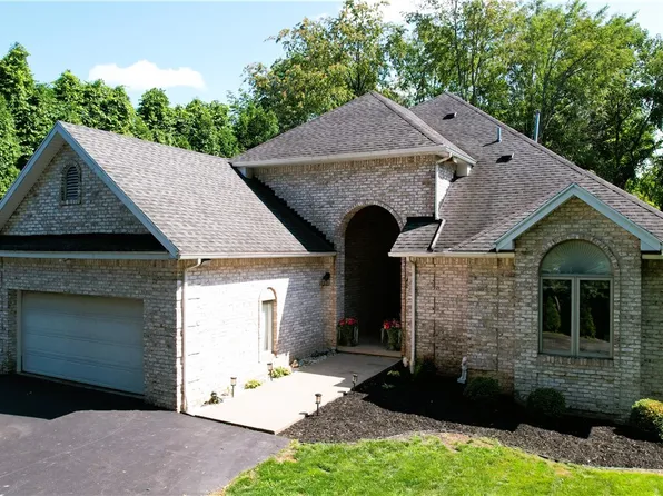 413 Bartell Ln, Webster, NY 14580