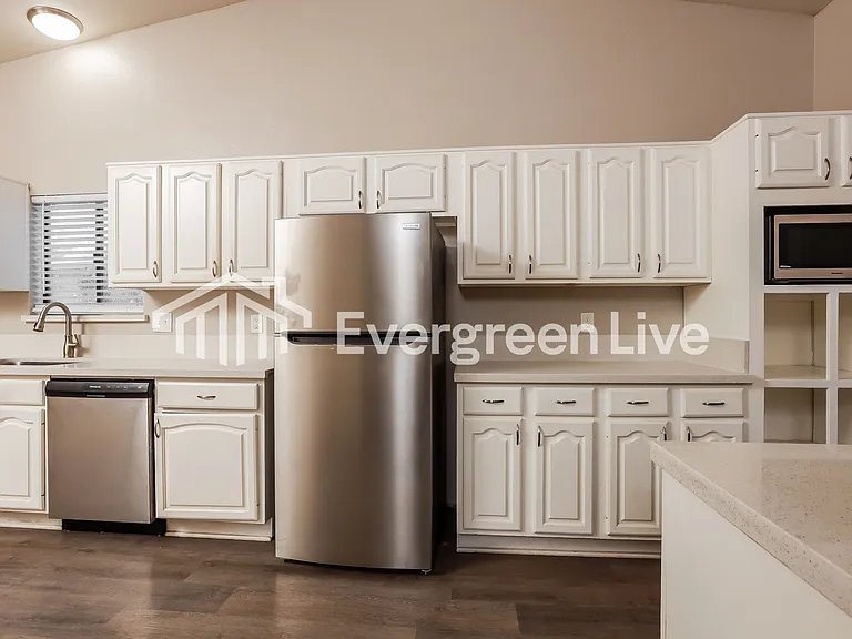 10240 E Vicksburg St — Photo 6