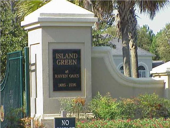 2nd image of 1495 Island Green Ln E
