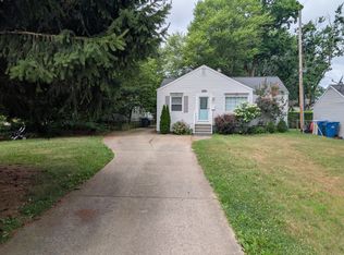 600 Cahoon Rd, Bay Village, OH 44140