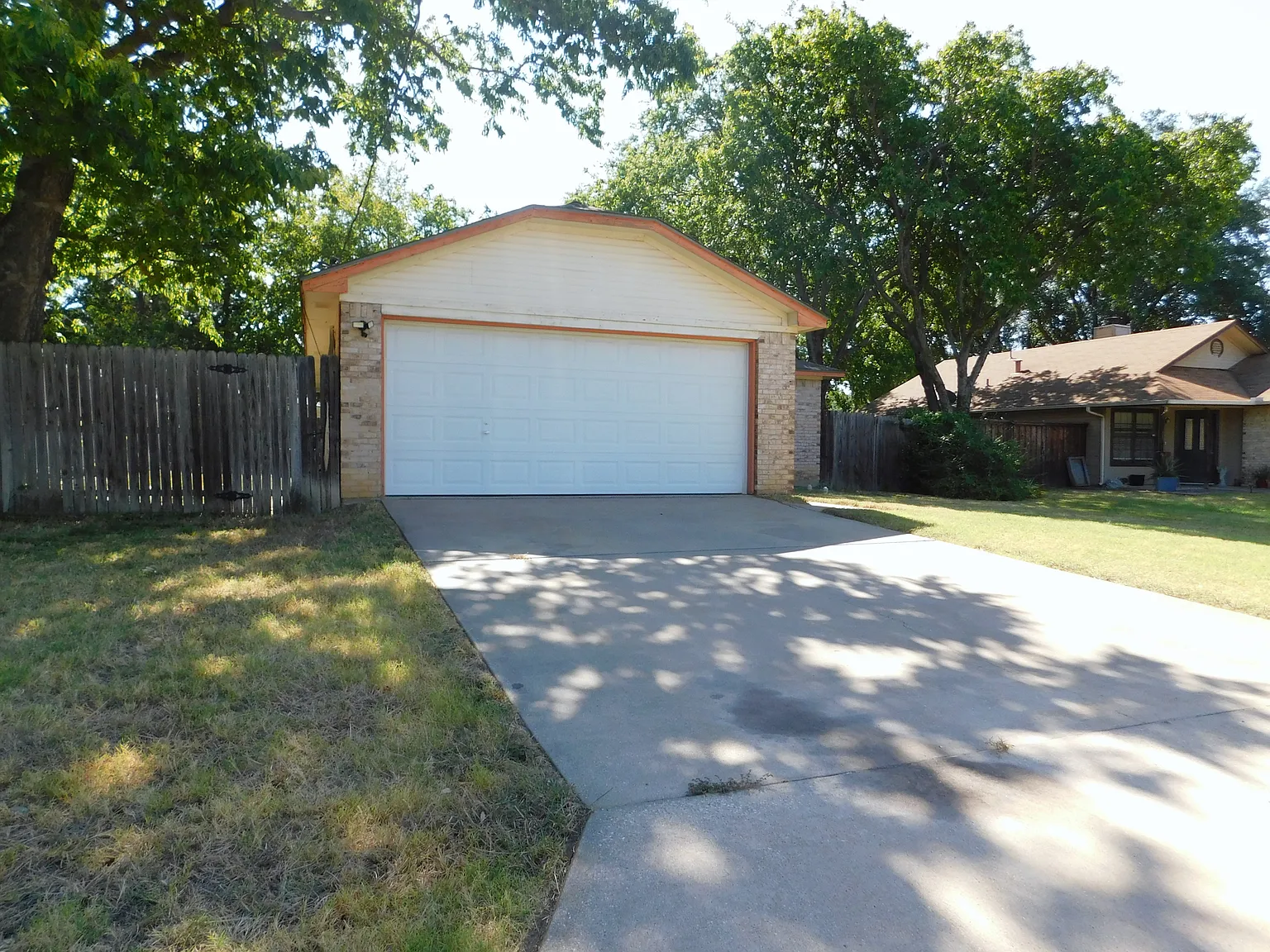 3 bed, 1156 sqft, $1,750 — Photo 3