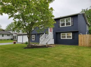 11 Tangerine Way, Gates, NY 14606