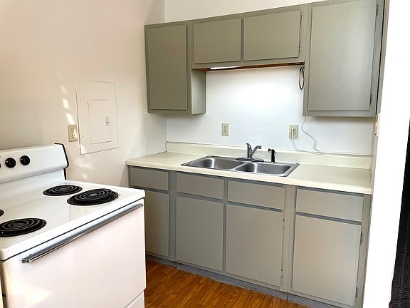 5th image of 804 Parker Ave APT 4