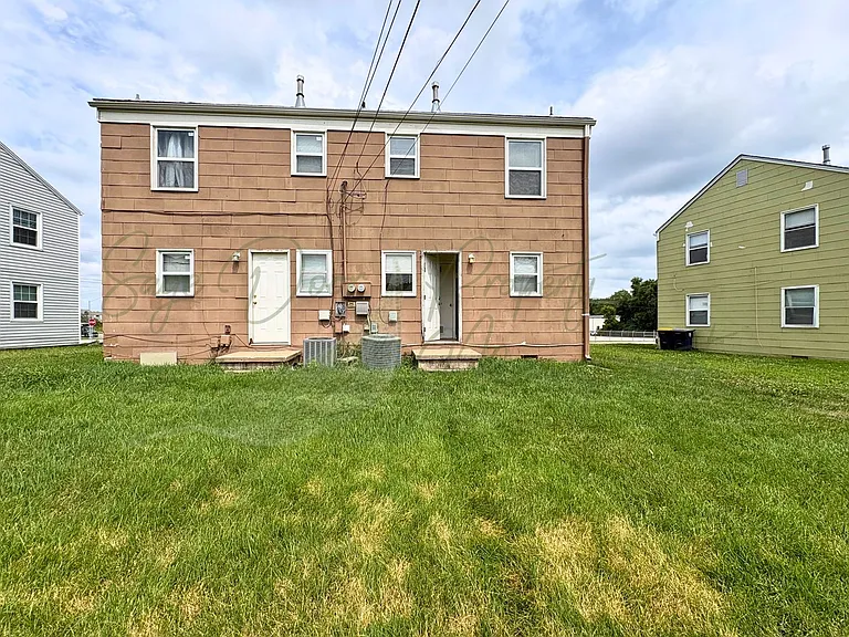 9506 Harrison St — Photo 18