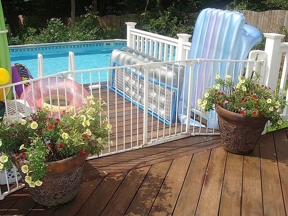 Walk up to 18X33 Pool