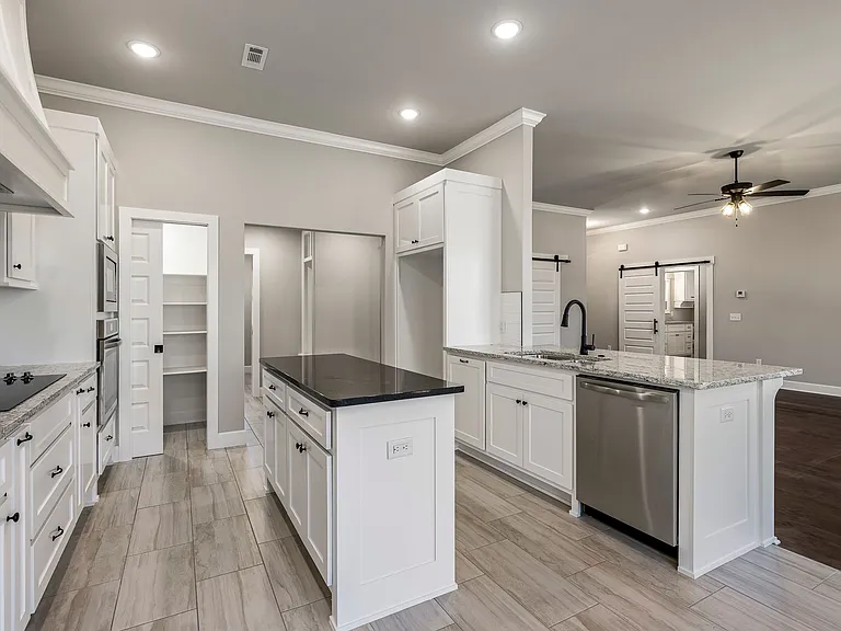 34 Taransay Dr — Photo 7