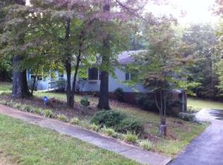 595 Oldfield Rd, Moneta, VA 24121