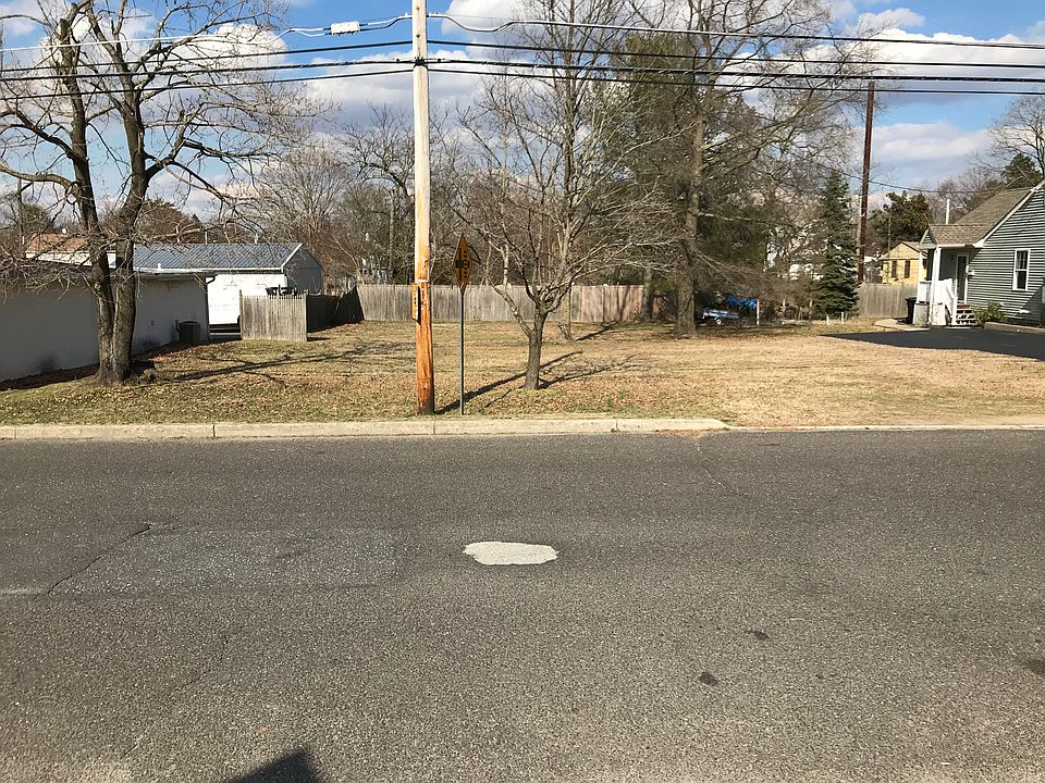 1st image of 7 Jefferson Ave
