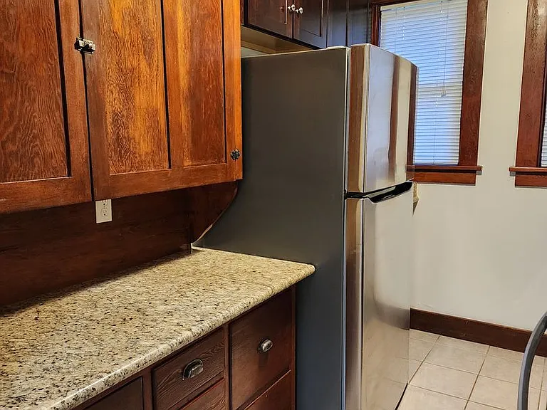 Elliott Hall Apartments — Photo 6