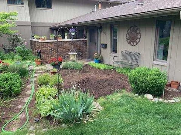 3866 Greenleaf Cir, Kalamazoo, MI 49008