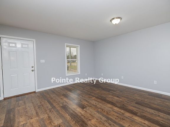 5th image of 1067 Halifax St