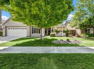 1203 N Mendonca St, Visalia, CA 93291