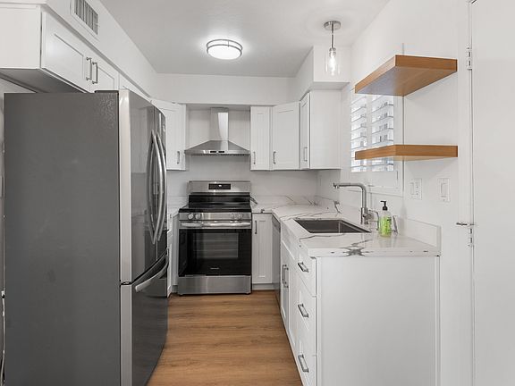 5th image of 4630 N 68th St Unit 233