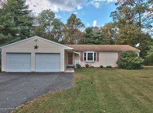 574 Pheasant Rd, Saylorsburg, PA 18353