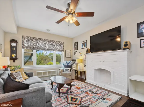 3817 W Ainslie St APT 3, Chicago, IL 60625