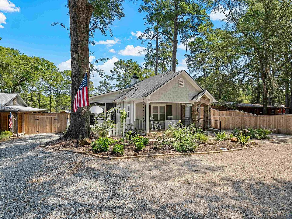 1st image of 820 Cypress Dr