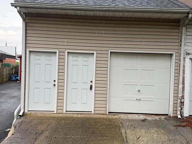392 W Broad St — Photo 8