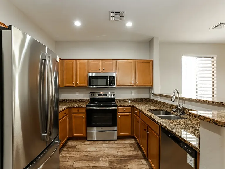 6913 W Maldonado Rd — Photo 7