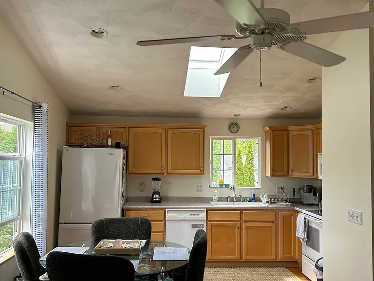 194 Holly Rd — Photo 8