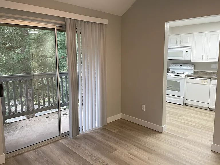 Redmond Park Apts — Photo 83