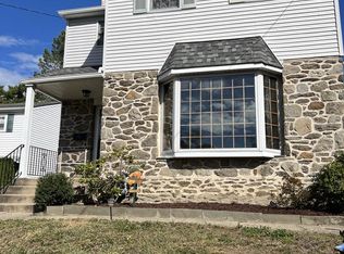 14 Colonial Dr, Havertown, PA 19083