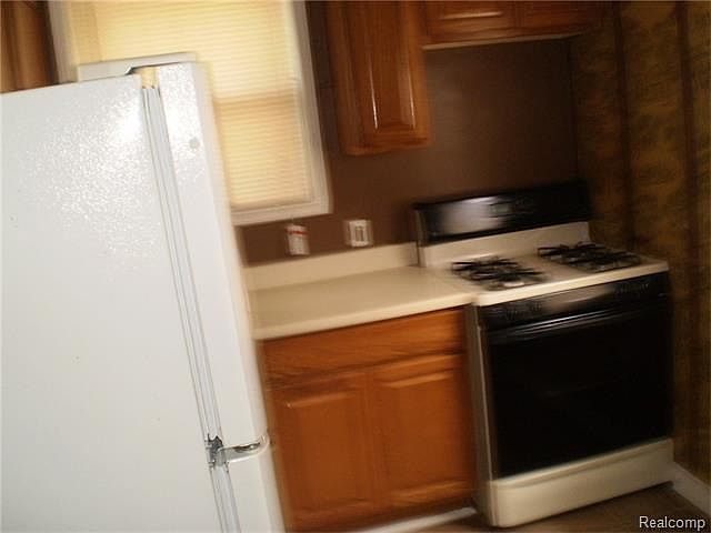 2nd image of 20036 Glastonbury Rd