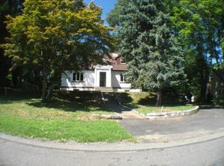 3 Wakelee Dr, Demarest, NJ 07627