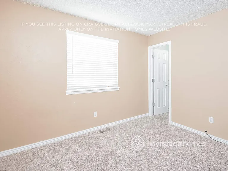 5004 S Richfield Cir — Photo 15