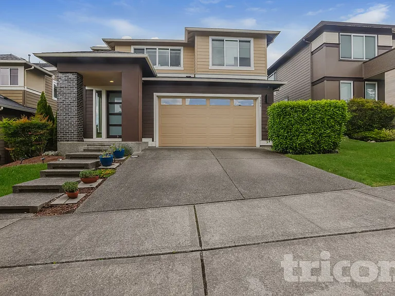 5606 Elaine Ave SE — Photo 1