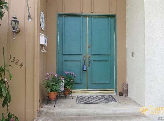 2nd image of 1324 Gardenia Ave
